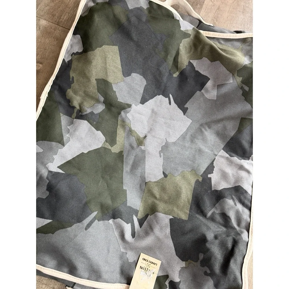 LANDS END x Blake Shelton DOG BED COVER Vintage Green Heartland Camo Small